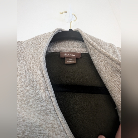 Ariat Oatmeal Ski Jacket with Structured Shoulders - Picture 4 of 8